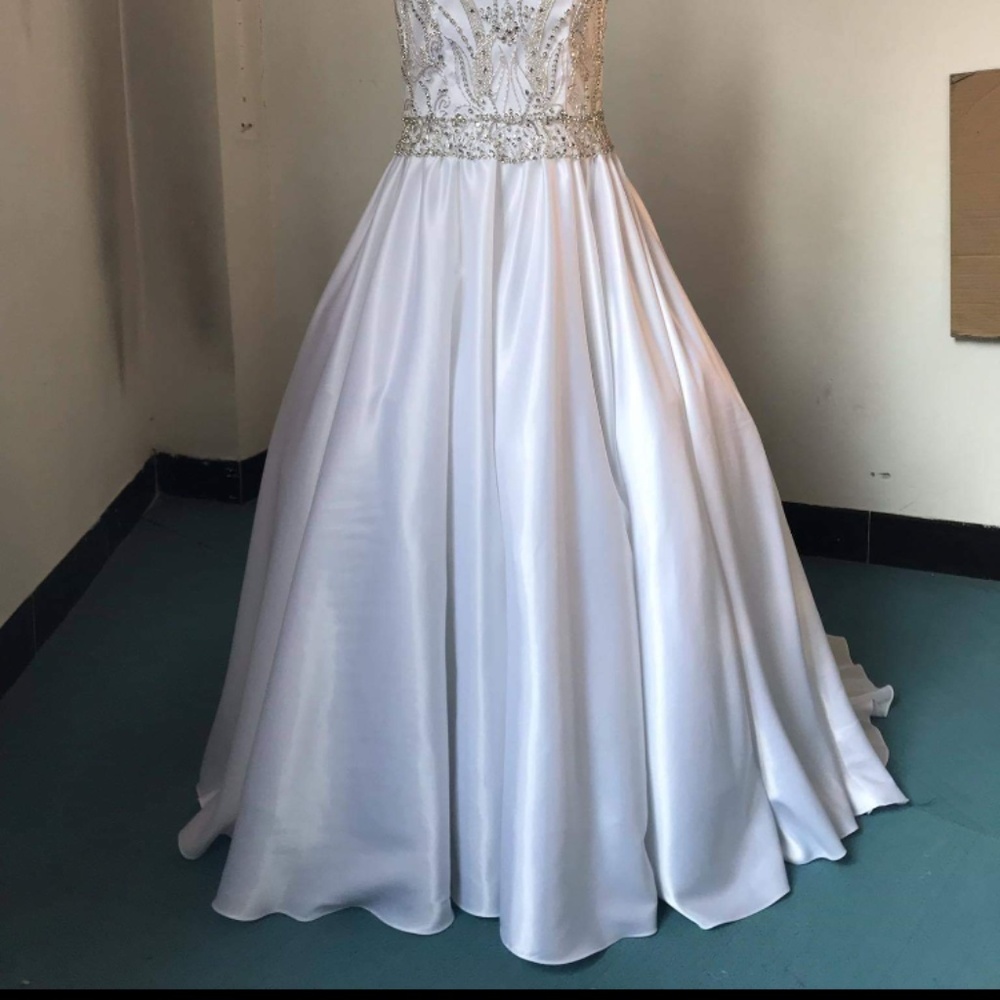Wedding/Pageant/Prom Dress - Picture 2 of 8